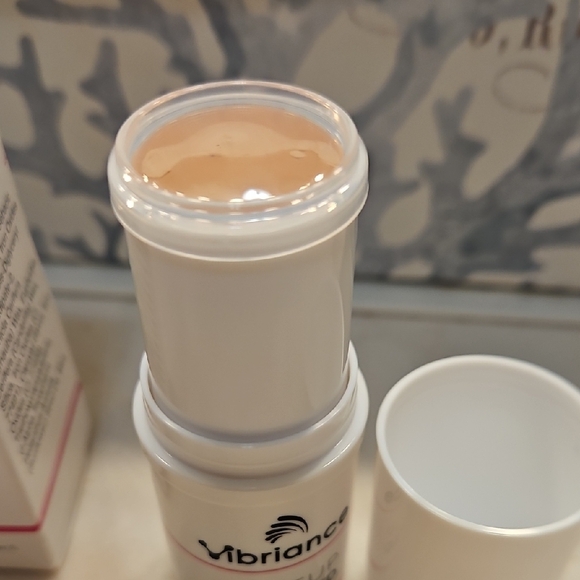 Complexion Stick - Medium - Picture 3 of 7